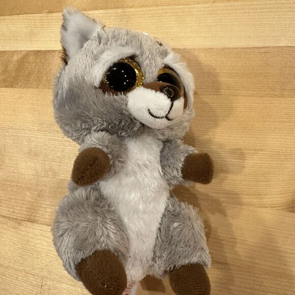 TY Beanie Boos - OAKIE the Raccoon (Glitter Eyes)(Regular Size - 6 inch) Plush - Picture 2 of 5